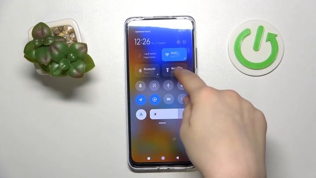 POCO M4 Pro | Как включить/выключить фонарик на POCO M4 Pro? смотреть онлайн