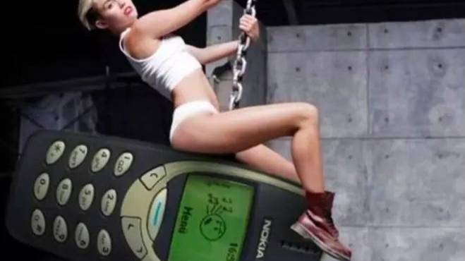 Нокия 3310. Замена кнопки. смотреть онлайн