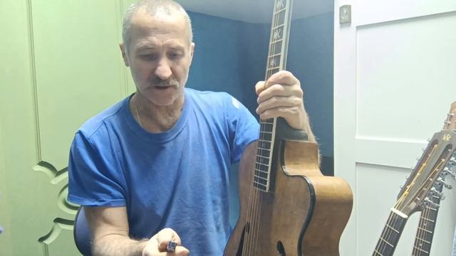 Модернизация шестиструнного болгарско -советского Орфея с эфами и подвижным бриджем. смотреть онлайн