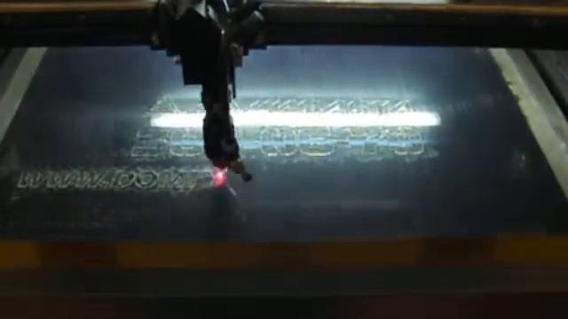 Лазерная резка ПЭТ - www.laser-company.ru (812) 933-25-22 смотреть онлайн