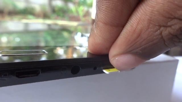 Как аккуратненько вставлять СИМ карту в планшет смотреть онлайн