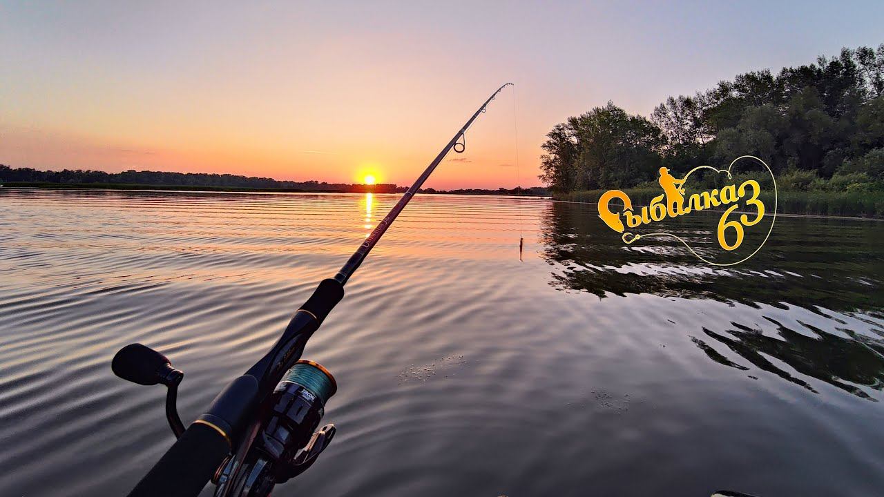 Рыбалка на спиннинг в жару. Показываю как у меня в лодке все устроено смотреть онлайн