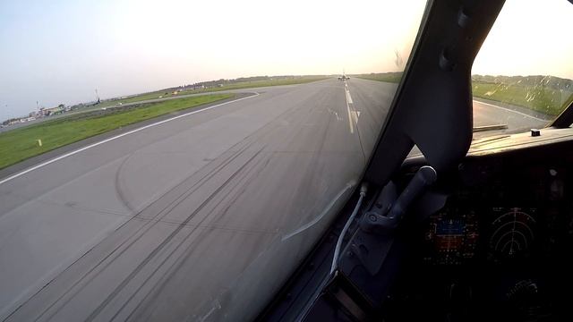 Пермь. Посадка. Взлет. Boeing 737-700 (читаем описание) смотреть онлайн