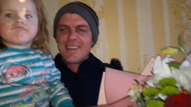 Приятно когда дарят цветы ? смотреть онлайн