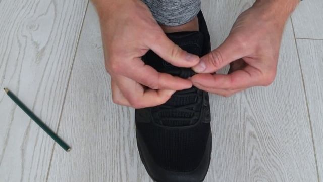 ЛУЧШИЙ СТИЛЬНЫЙ способ завязать ШНУРКИ //КРЕАТИВНАЯ завязка КРОССОВОК/обуви/FOOTWEAR HACKS смотреть онлайн