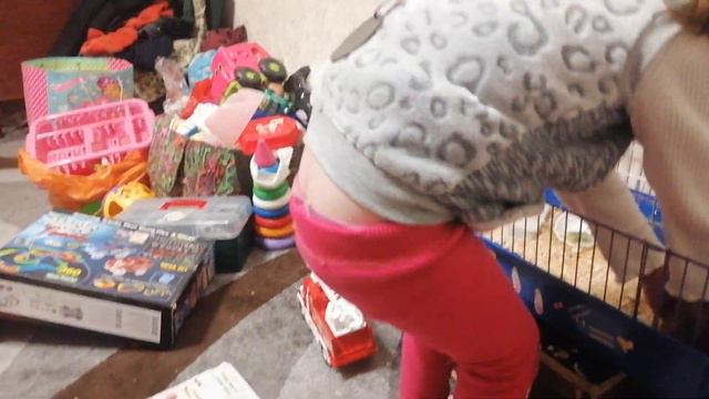 когда нет родителей дома......, а с бабулей вксело...... смотреть онлайн