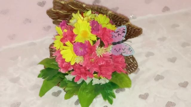 Лютики-цветочки зацвели в садочке....и дома... смотреть онлайн