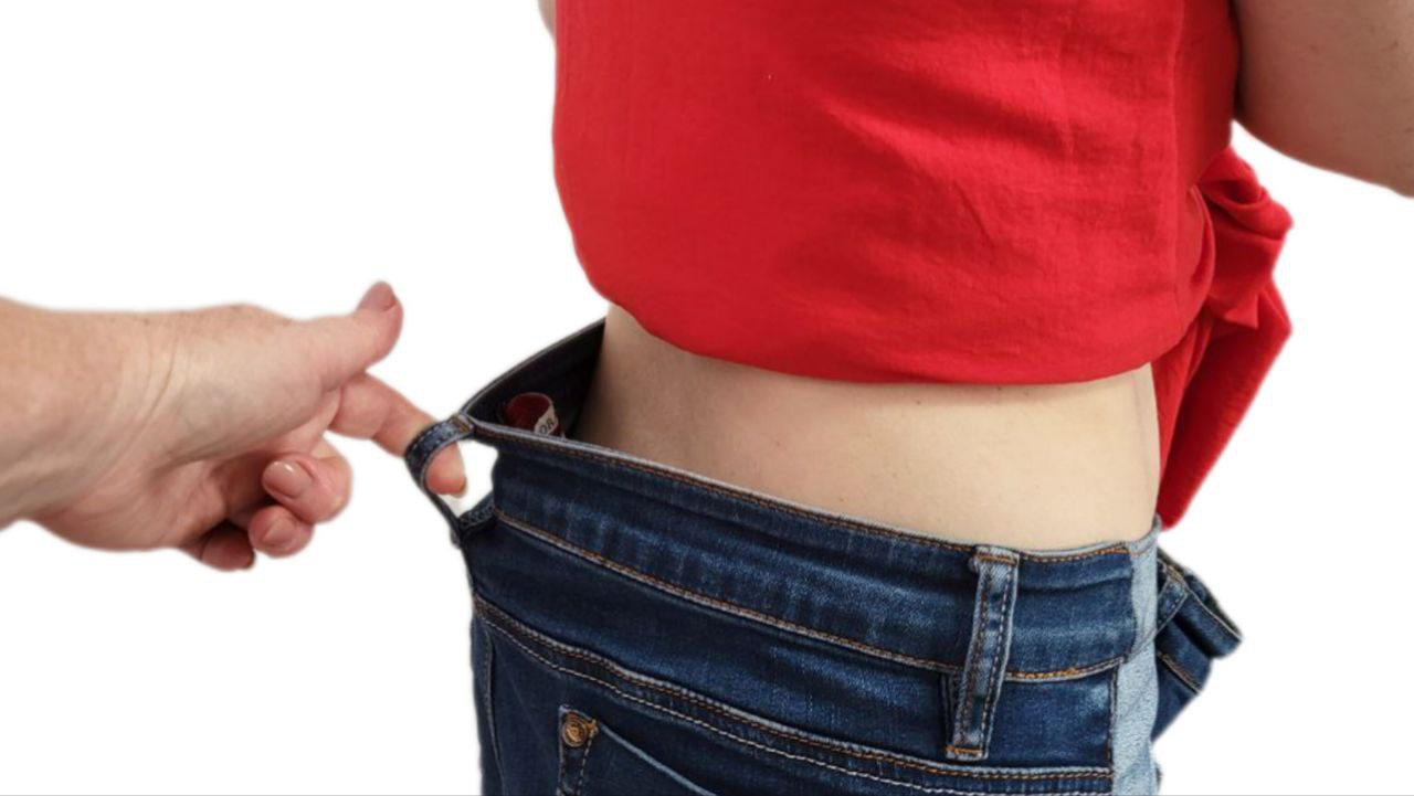 🔥Как уменьшить джинсы за 3 минуты, чтобы они сидели идеально! смотреть онлайн