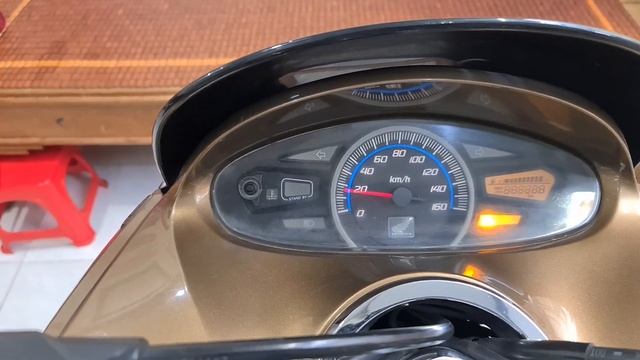Honda PCX125 đời 2011, có gì để chê với 25tr? смотреть онлайн