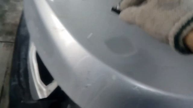 Шкуряем шпаклевку с помощью крышки от бутылки