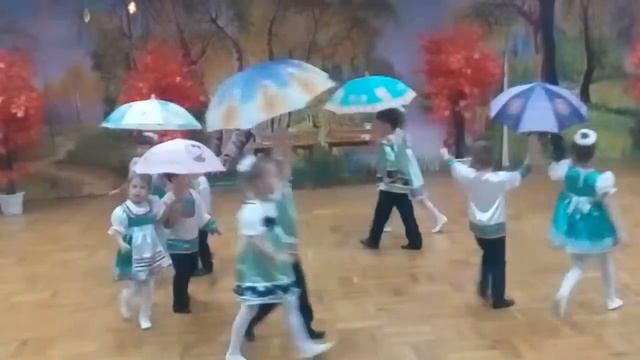 Танец с зонтиками смотреть онлайн