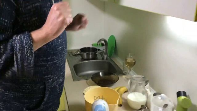 Твори и вари. 10 выпуск. Ленивые вареники. Заварной крем. Банановый крем. Карантин. Рецепт. Готовит смотреть онлайн