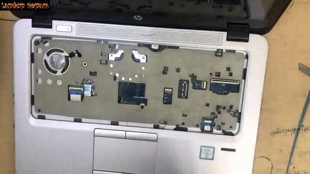 HP Elitebook 820 G3 Disassembly and fan cleaning Laptop repair смотреть онлайн