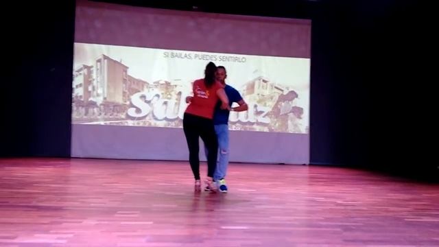 ADRIAN Y ADRIANA WORKSHOP KIZOMBA EN SALSALUZ 2016 смотреть онлайн