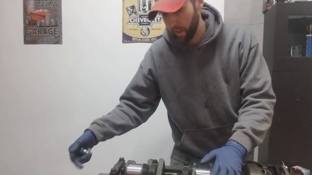 Budget 350 Small Block Build - Vice Grip Garage EP1 смотреть онлайн