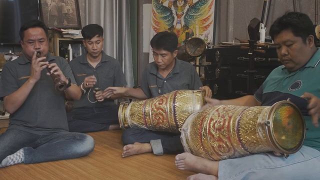 Narttakan Lanna Chiang Mai Band - Sarama and Khaek Chao Sen (Muay Thai Music) смотреть онлайн