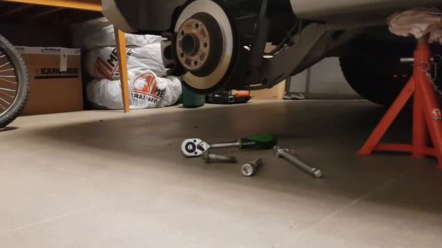 Astra H Rear spring replace смотреть онлайн
