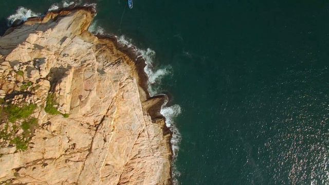 Берег с высоты птичьего полёта смотреть онлайн