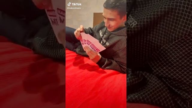 Настольная игра: «Какой ты мем?». Дата выхода 25 января 2022. 75 карточек с мемами и 275 смотреть онлайн