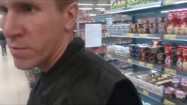 Агрессия директора Перекрестка тц Александр смотреть онлайн