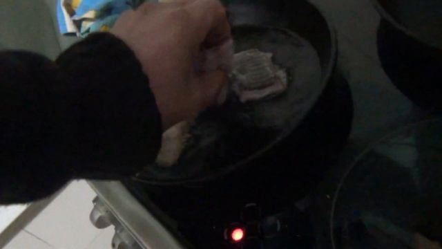 Жарим рыбу хариус Правильный вкусный и простой рецепт смотреть онлайн