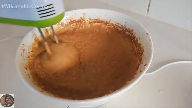 🍌🍰 KEKE DE PLÁTANO SIN HORNO Y SIN AZÚCAR | Fácil, rico y saludable | ESTARÁ LISTO EN POCOS MINUTOS смотреть онлайн