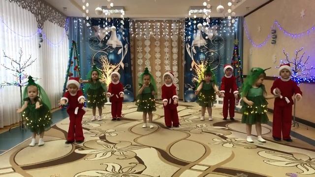 41 Студия танца «Весёлый каблучок» «Танец елочек и Дедов Морозов» смотреть онлайн