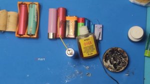 Как припаять провод к аккумулятору или батарейке ? Тест флюса !