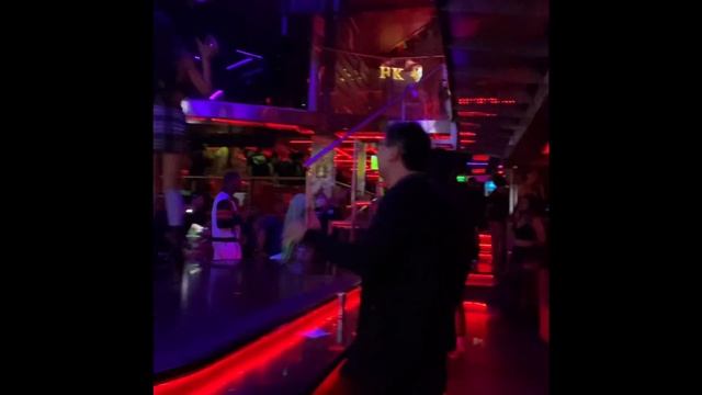 HONG KONG GENTLEMAN'S NIGHTCLUB IN ZONA NORTE TIJUANA смотреть онлайн