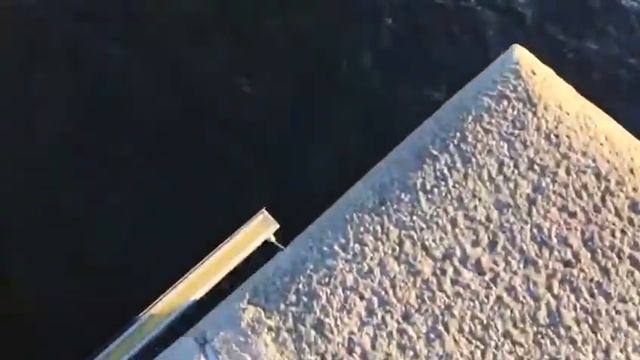 Пускаем самолетики в Москва реку