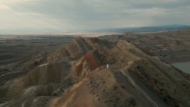 Rainbow Mountains in David Gareji Desert, Georgia смотреть онлайн