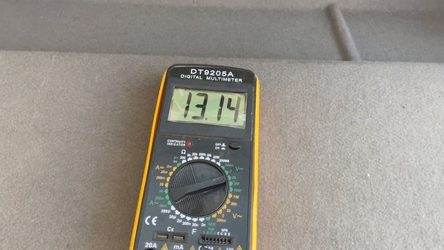 Проверка штатной солнечной панели Nissan Leaf, непосредственно на выводах. смотреть онлайн