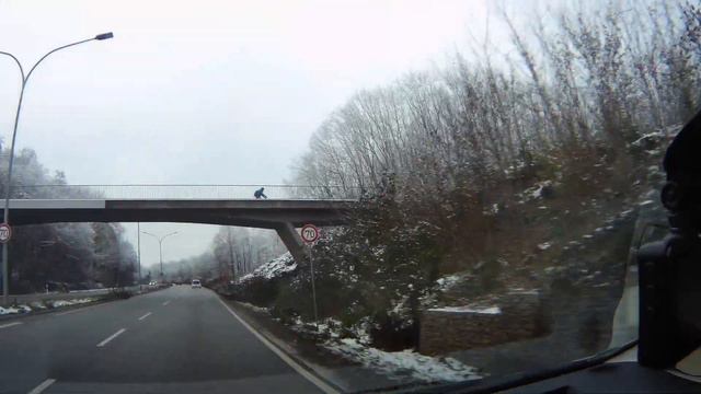 Неожиданно выпал снег ... смотреть онлайн