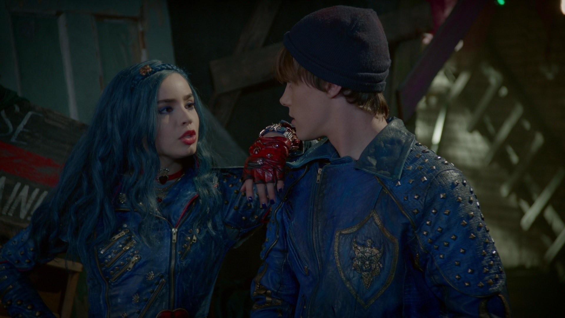 Chillin' Like a Villain - Descendants 2 смотреть онлайн