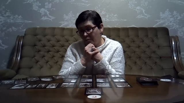 Раз в Крещенский вечерок девушки гадали! Карты суженого показали! смотреть онлайн