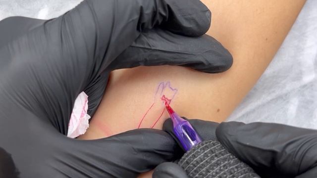 Minimal Cat Tattoo Timelapse смотреть онлайн