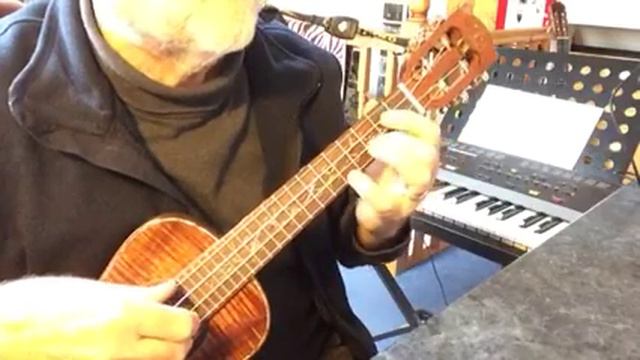 Scarlet Ribbons - Solo ukulele - Colin Tribe on LEHO смотреть онлайн