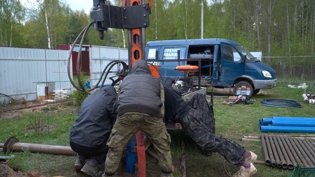 Сашка не бурит. Женька буровой мастер, скважина с самоизливом в Дмитровском районе. СНТ Зверобой смотреть онлайн