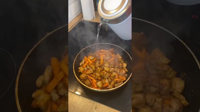 Плов по-восточному #плов #рецепт #свинина смотреть онлайн