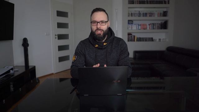 Ma odginany ekran i rysik. Co jeszcze potrafi ASUS ZenBook Flip S? смотреть онлайн