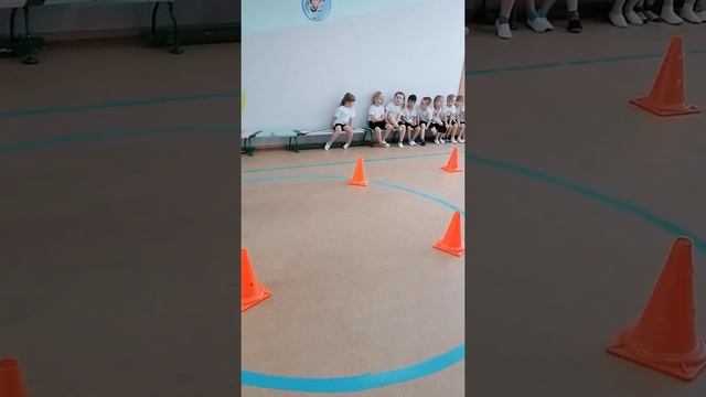 Старшая группа. Физкультура. Руководитель Анищук Ирина Николаевна. смотреть онлайн