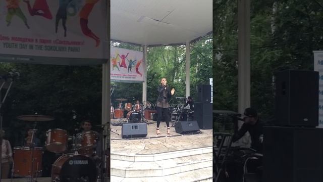 Лена Семенова Я так хочу быть с тобой (День Молодежи) смотреть онлайн