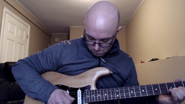 Day 586 - Squire Classic Vibe 70s Stratocaster смотреть онлайн