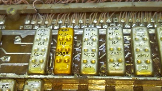 ВОТ ПЕРВЫЕ СОВЕТСКИЕ МИКРОСХЕМЫ ЭТО НАСТОЯЩИЕ ЭЛЕКТРОННЫЕ РАРИТЕТЫ смотреть онлайн