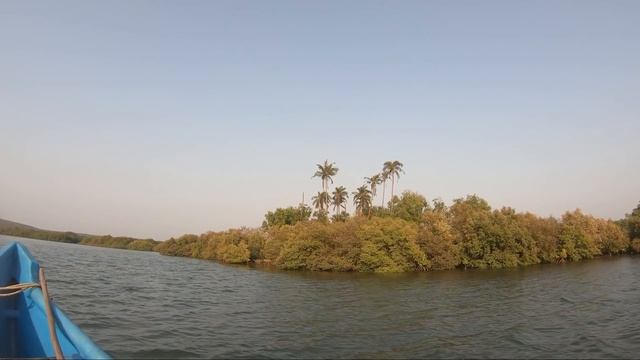 Staying at a FORT IN GOA! India Heritage Property Fort Tiracol смотреть онлайн