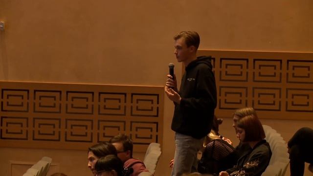 Обсуждение программ 1-5 с авторами фильмов и киноведами (15.10.2022) смотреть онлайн