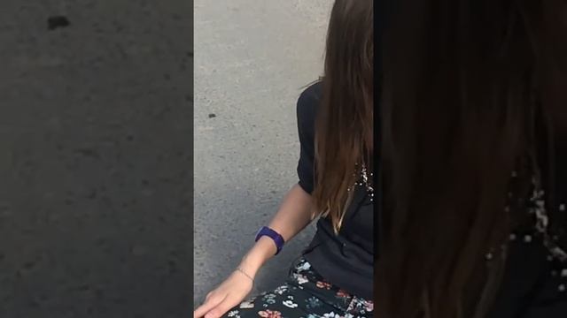 Упала с самоката?(•_•) смотреть онлайн