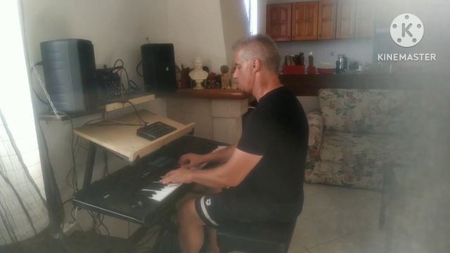 Korg Nautilus 61-Africa by TOTO-Demo Combination смотреть онлайн