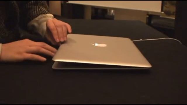 Apple MacBook Air makes its entry onto the Korea смотреть онлайн
