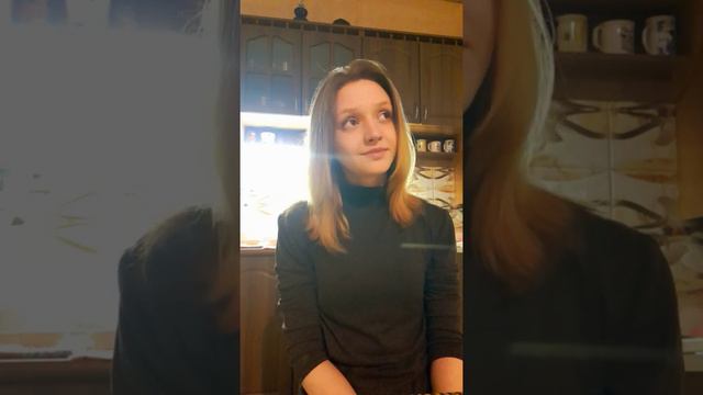 Девушка красивое поет песню, "Когда я стану кошкой" смотреть онлайн